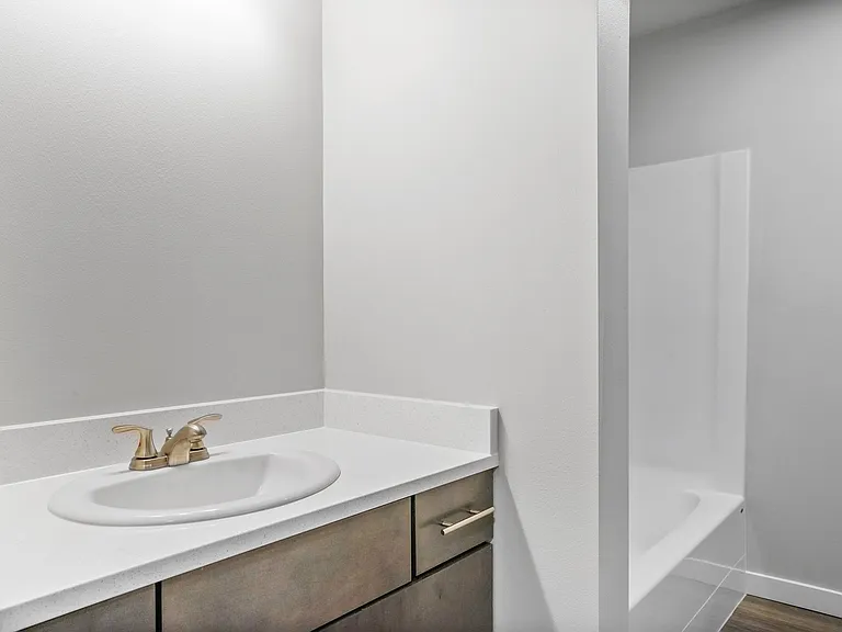 Fisher Park Apartments — Photo 46