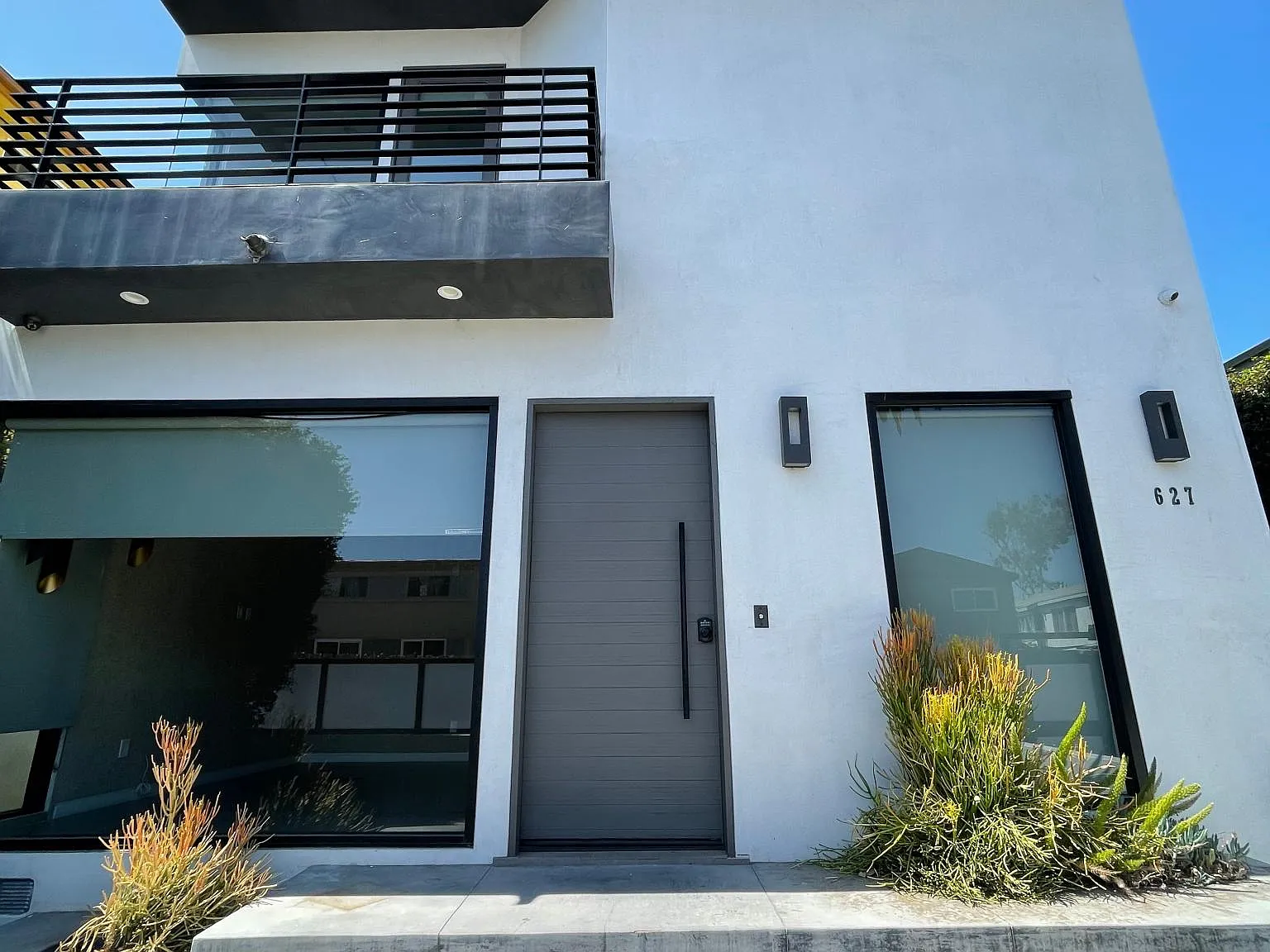 3 bed, 2.5 bath, 2000 sqft, $9,250 — Photo 3