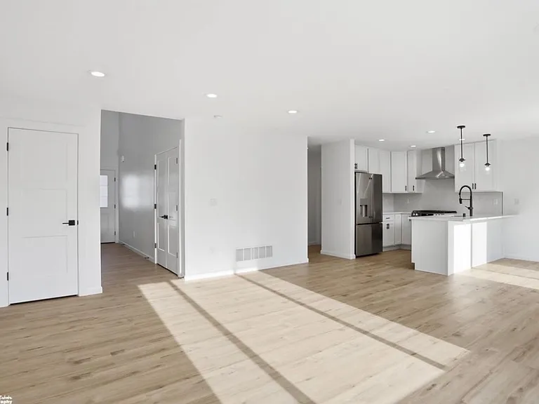 336 W Ashbrook Dr — Photo 5