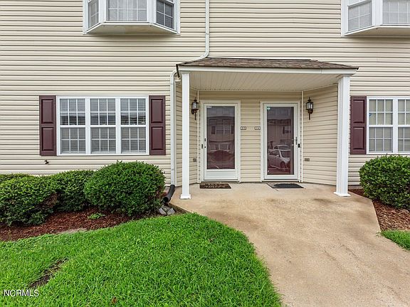 3rd image of 1201 Freeland Lane #J5