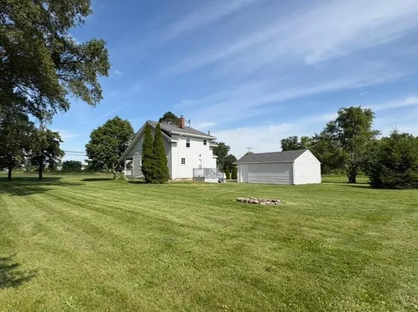 29658 Tracy Rd, Walbridge, OH 43465