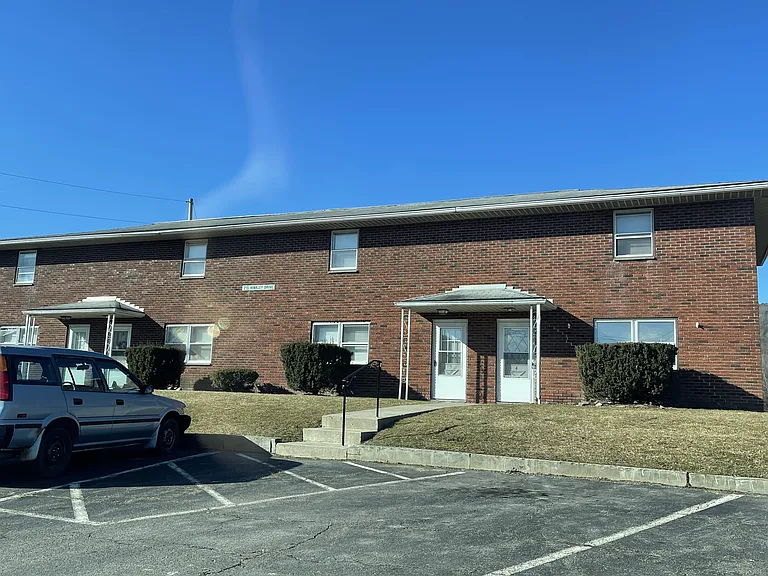 215 Hinkley Dr #2 — Photo 1