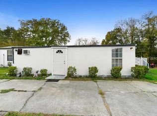 207 Robin Hood Dr, Deland, FL 32724