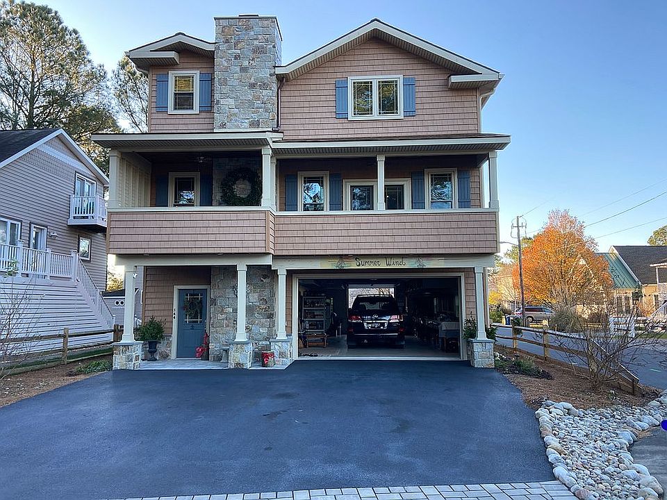 144 Elizabeth Way 