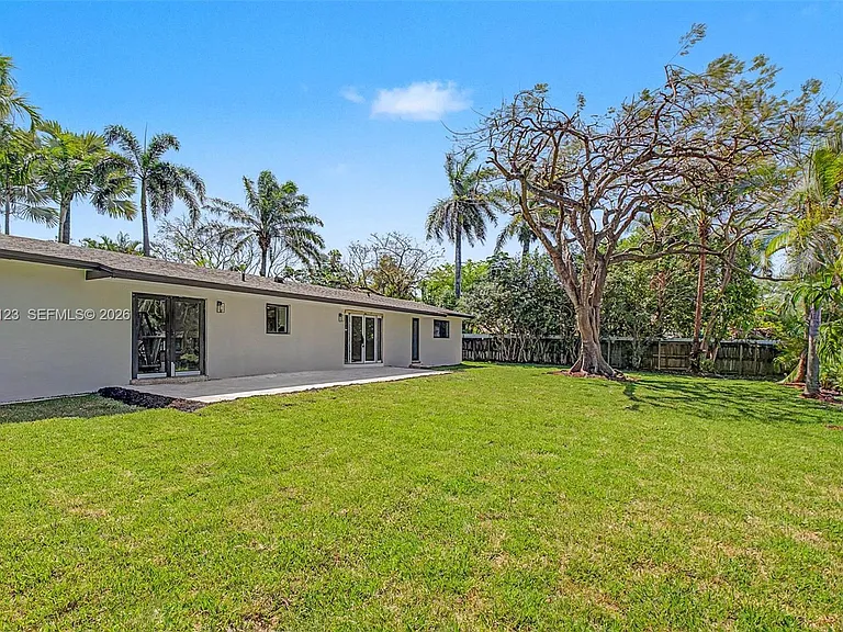 17050 SW 83rd Ave — Photo 18