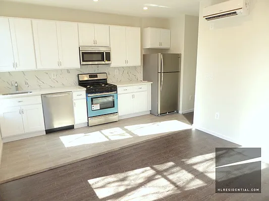 Rented by Highline Residential | media 14