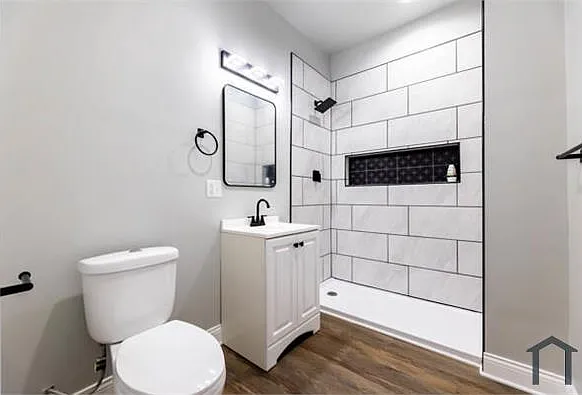 7917 S Ellis Ave — Photo 8