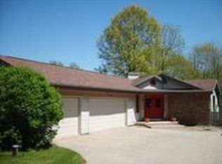 5105 Caton Ln, Waunakee, WI 53597