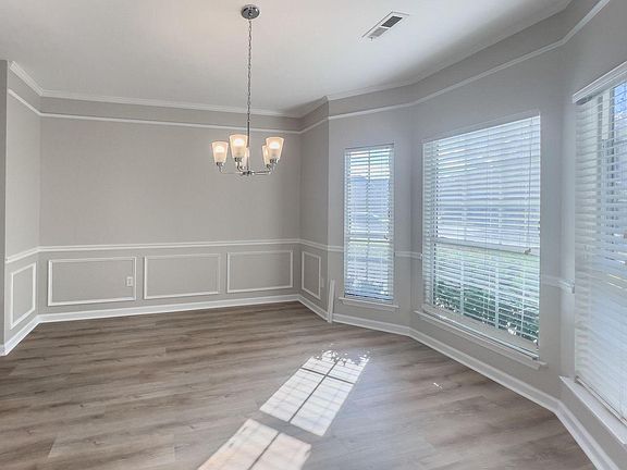 5th image of 8648 Laurel Grove Ln