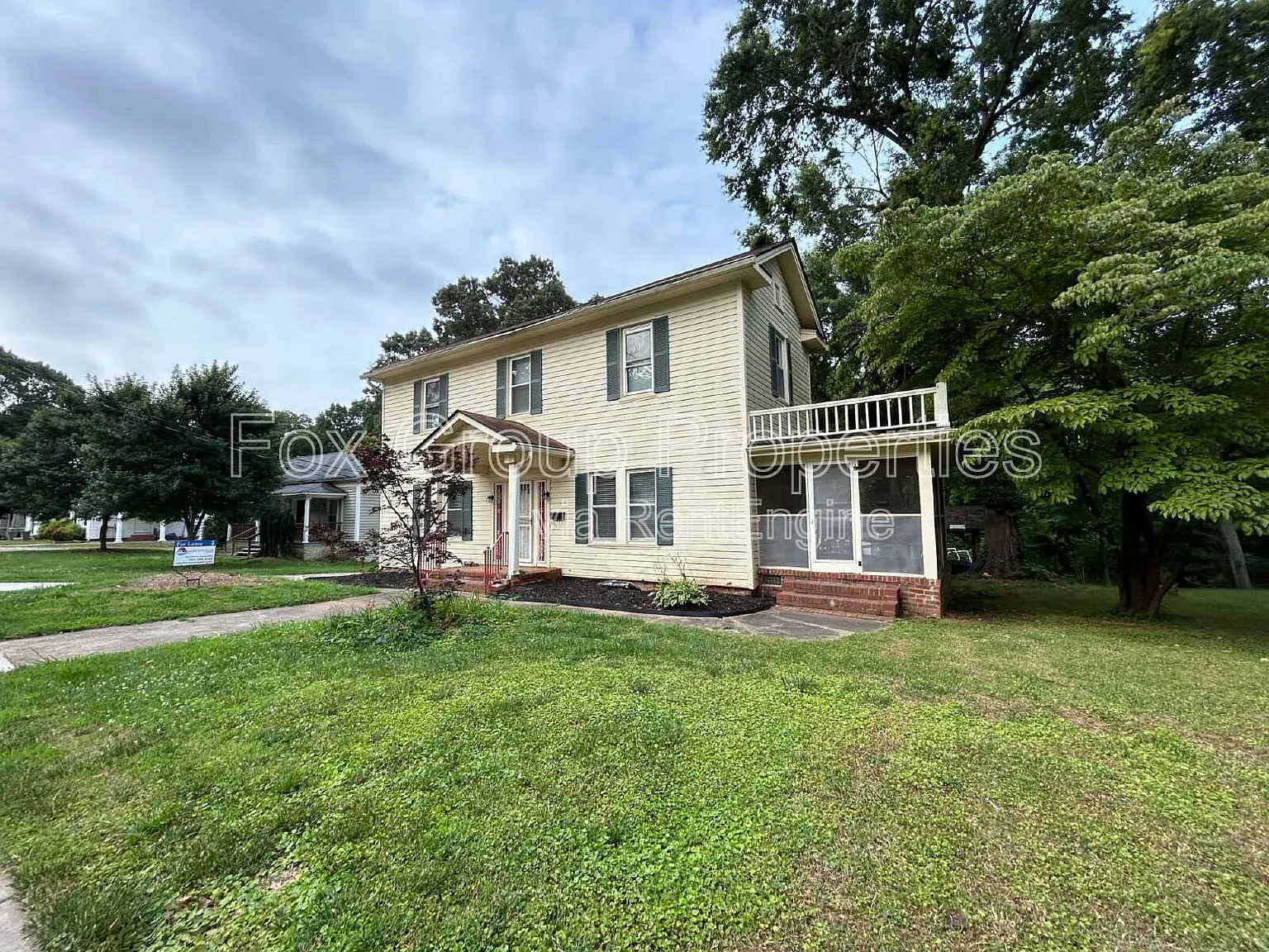 4 bed, 2.5 bath, 2180 sqft, $1,955 — Photo 1