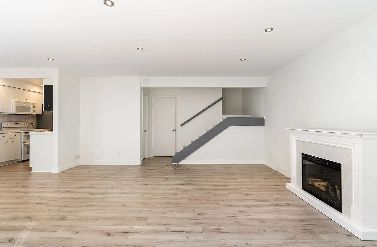 2 bed, 2.5 bath, 1107 sqft, $2,950 — Photo 1