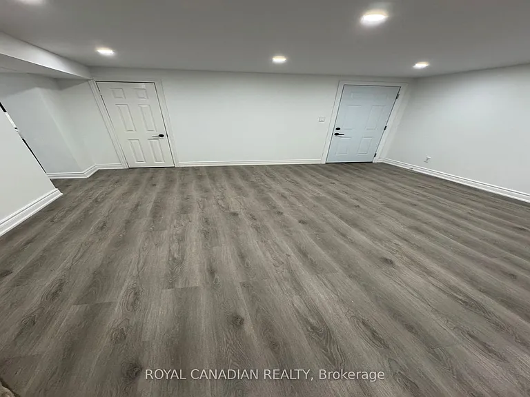 312 Coronation Dr #BASEMENT — Photo 9