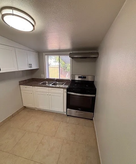 3096 Roosevelt St #B — Photo 2