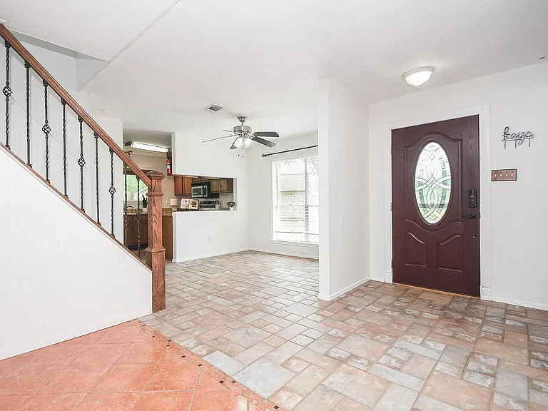 2406 Blue Mist Ct — Photo 4