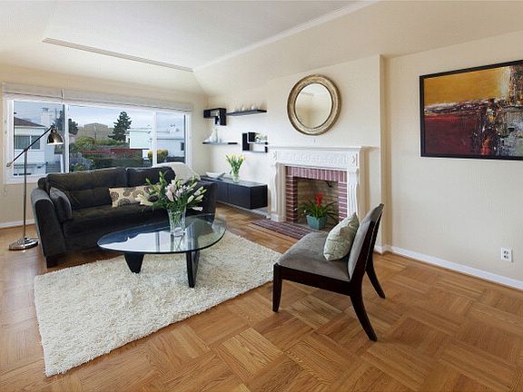 2nd image of 1741 Eucalyptus Dr