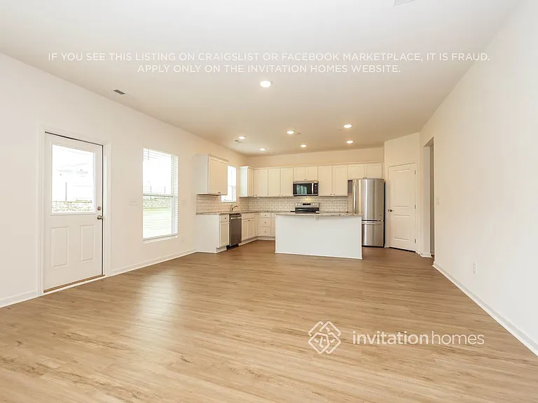 3802 Lantern Ln — Photo 6
