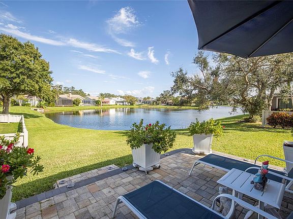 3rd image of 868 Glades Ct NE