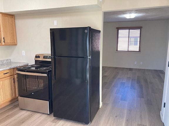 4th image of 629 Kennedy Dr #4