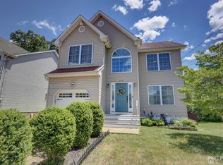 20 A North Shore Blvd, Helmetta, NJ 08828