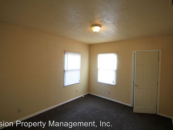 5th image of 2533 83rd Ave