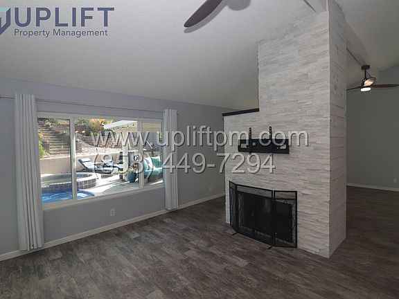 5th image of 9429 Calle Del Lago
