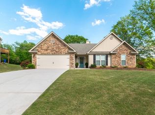 1528 Cedar Creek Dr, Loganville, GA 30052