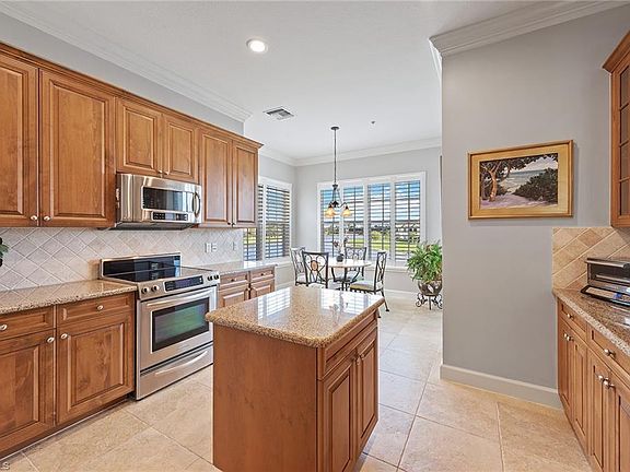 4th image of 8051 Players Cove Dr Unit 201
