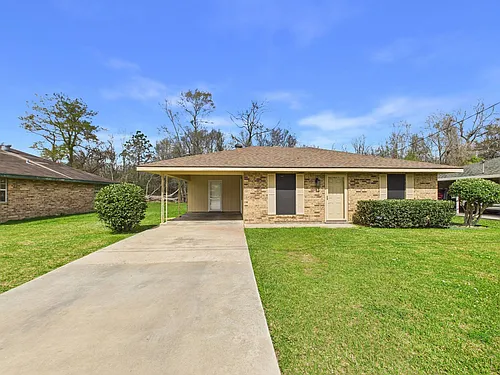 906 Cecile Blvd Photo 1