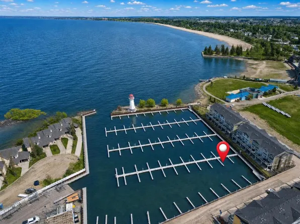 5230 Lakeshore Dr #26, Sylvan Lake, AB T4S 1E8