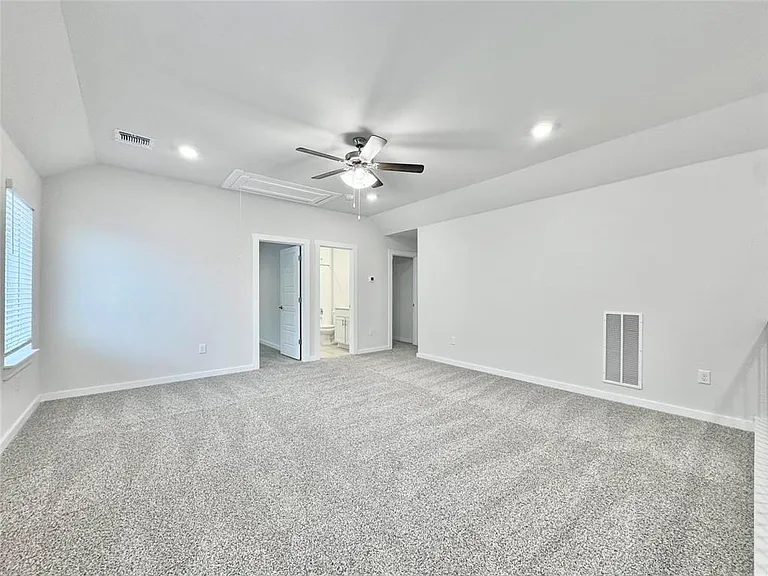404 Tinto St — Photo 32