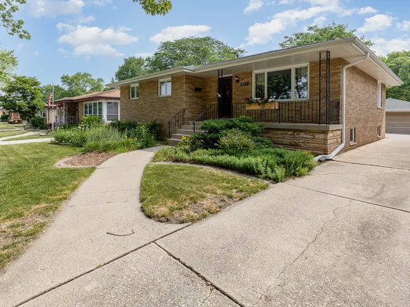 8155 Woodlawn Ave, Munster, IN 46321