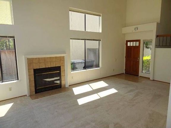 Livingroom to front door