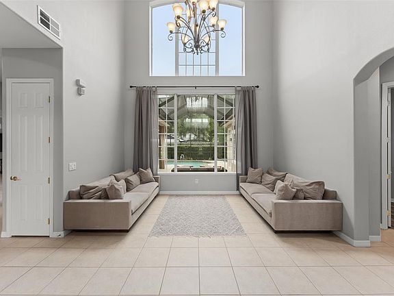3rd image of 14411 HAMPSHIRE BAY CIRCLE