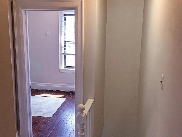 262 W Grand Blvd — Photo 7