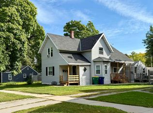 1225 S Chestnut Ave, Green Bay, WI 54304