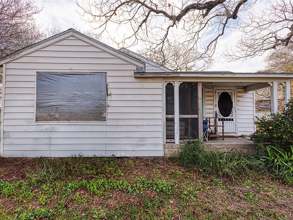 1st image of 1001 Golla Dr