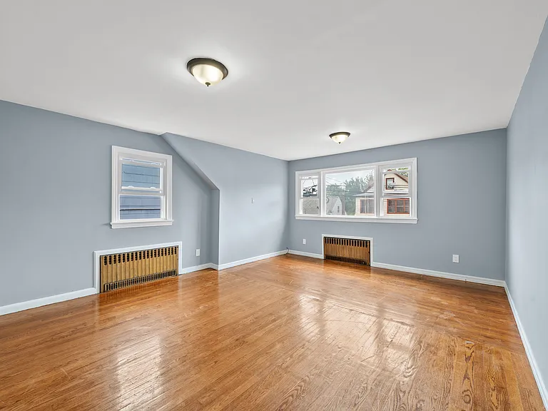 33 Hilton St #2 — Photo 4