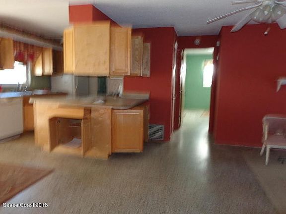 4th image of 993 Palmer St