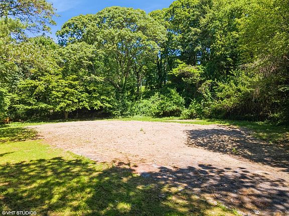 2nd image of 10 High Farms Road