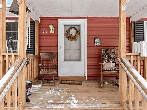 3rd image of 1215 South St
