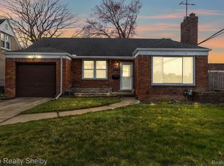20830 Beaufait St, Harper Woods, MI 48225