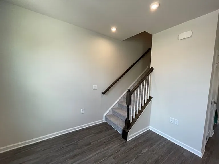 1004 Channing Park Cir — Photo 3