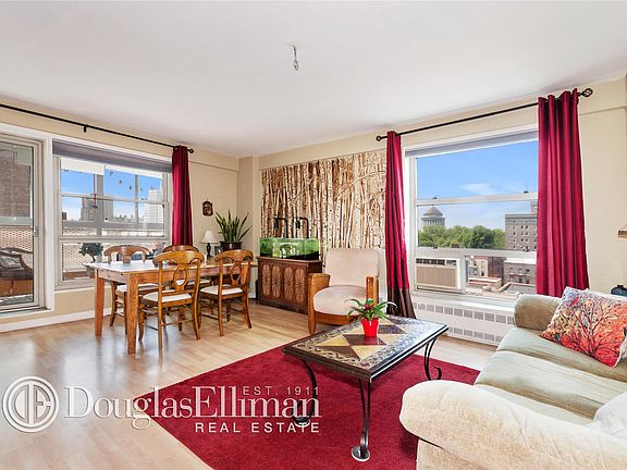 5th image of 100 La Salle St APT 14G