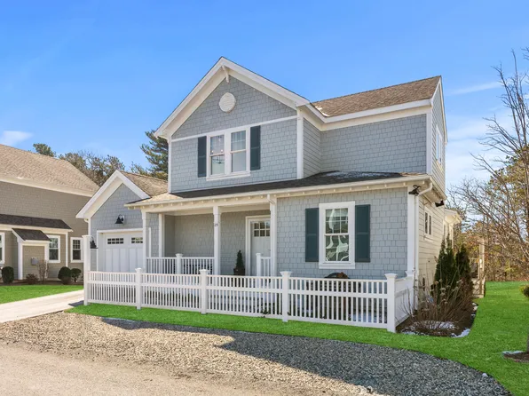23 Rosewood Circle, Mashpee, MA 02649