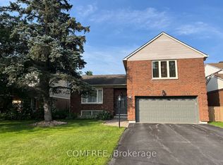 10 Trotting Way, Ottawa, ON K2M1B2
