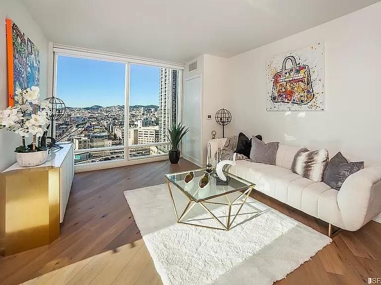 1st image of 401 Harrison St APT 21G