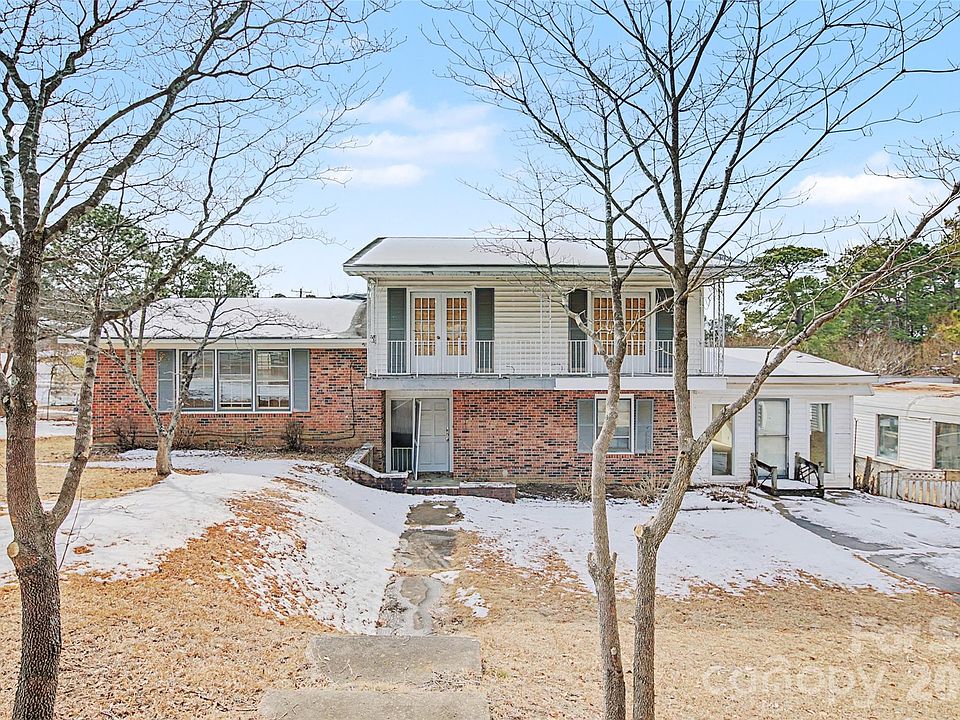 1st image of 5001 Sycamore Dr