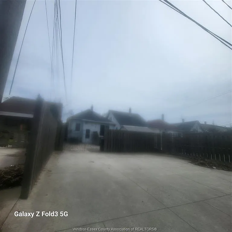 Building Photo - 2024 Ottawa St #BACK