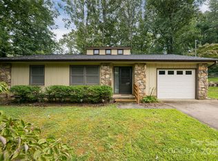 1 Rockwood Ln, Arden, NC 28704
