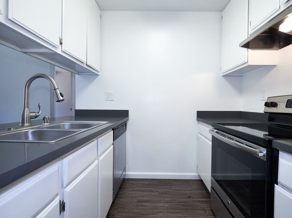 215 Grove Acre Ave APT 29